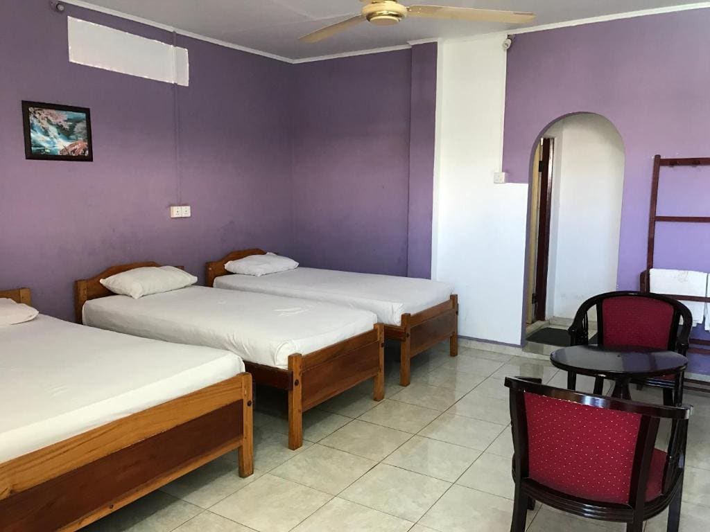 Gnaanams Hotel and Restaurant - View 2