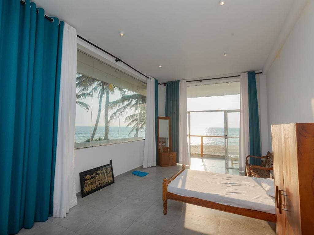 Kavin Beach Hotel Hikkaduwa - View 6