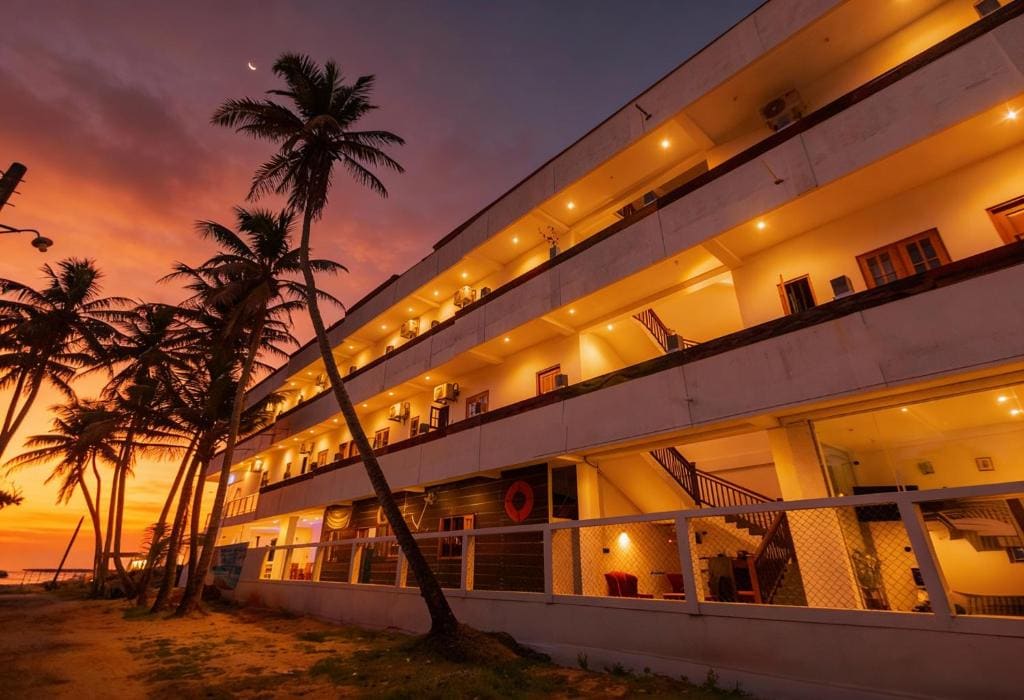 Kavin Beach Hotel Hikkaduwa - Main view