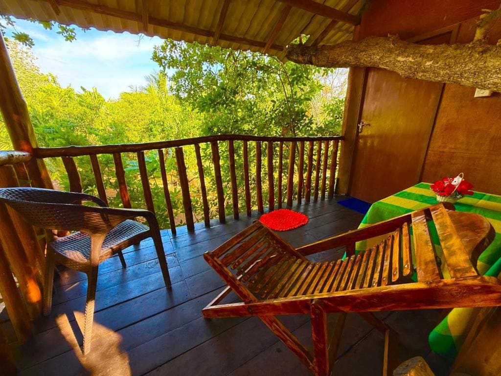 La Casa Safari Cottages & TREE HOUSE - View 7