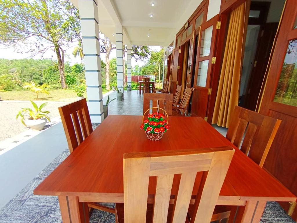 Luxury Peak Villa - View 6