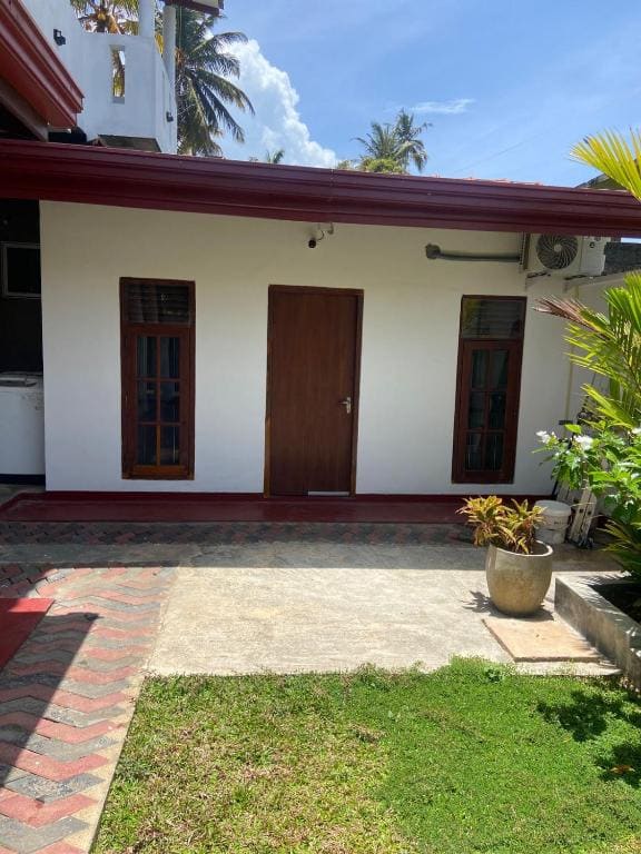 Mirissa Gold Rush Guest House - Main view