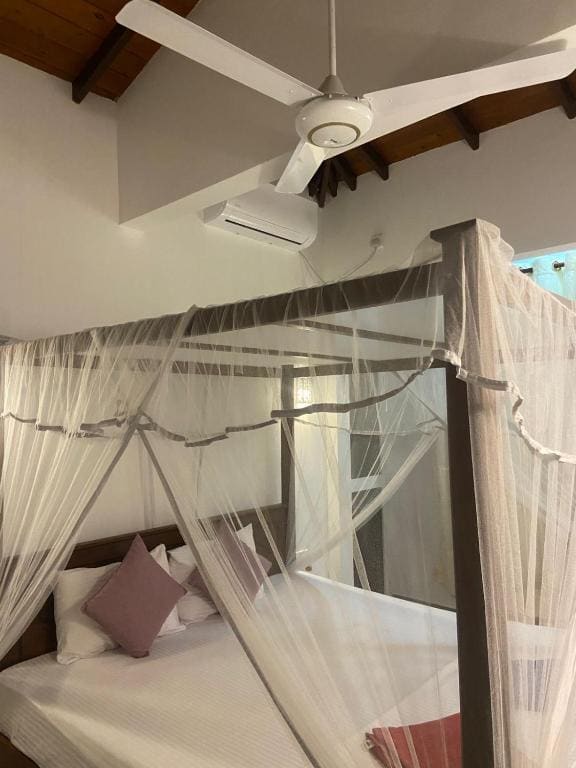 Mirissa Gold Rush Guest House - View 5
