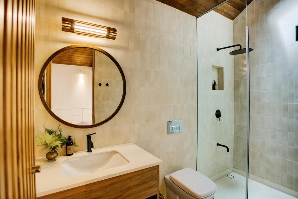 8 Leyn Baan Street - View 6