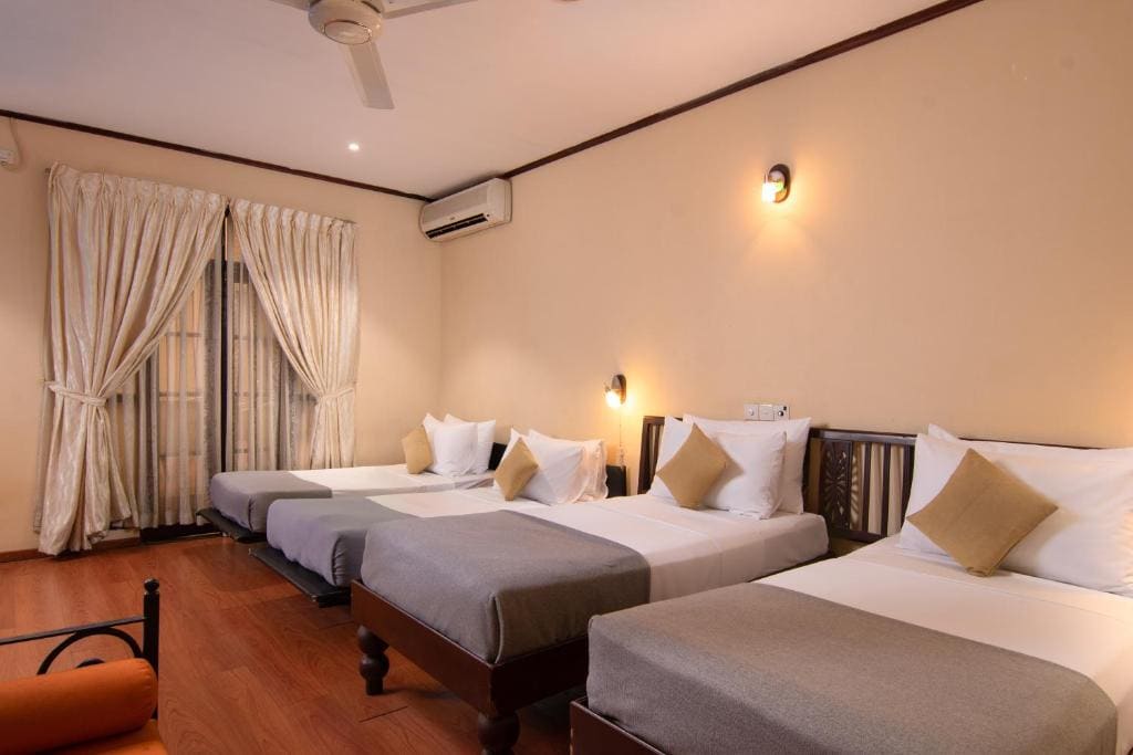 Oak Ray Colombo City Hotel - View 2