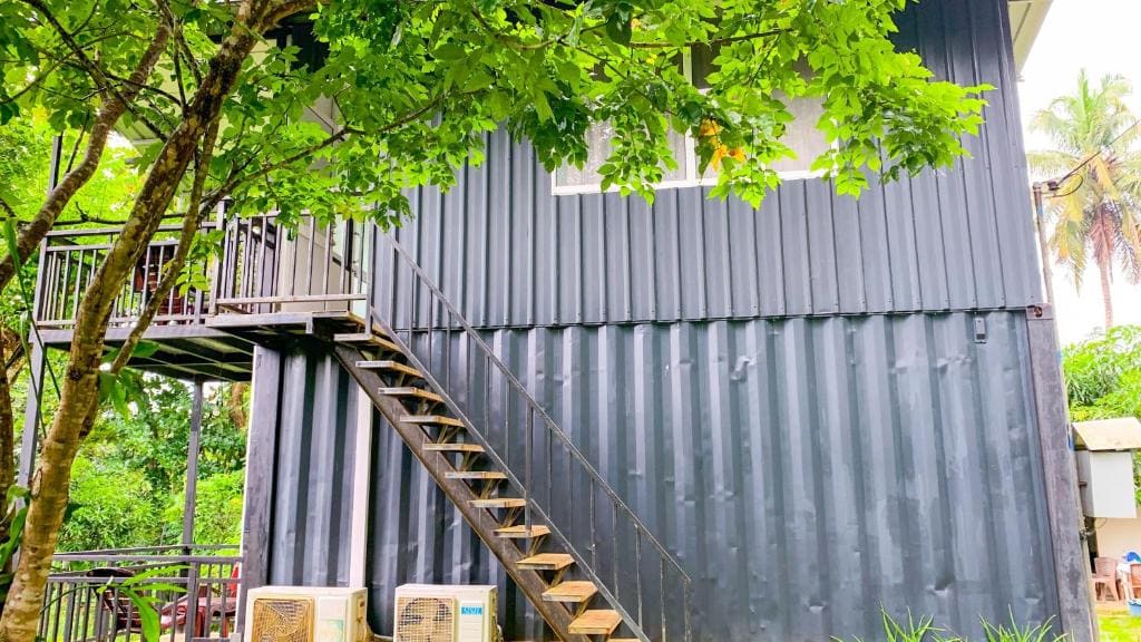 Peacock Village Pinnawala - Elephant Welfare Offer - عرض 4