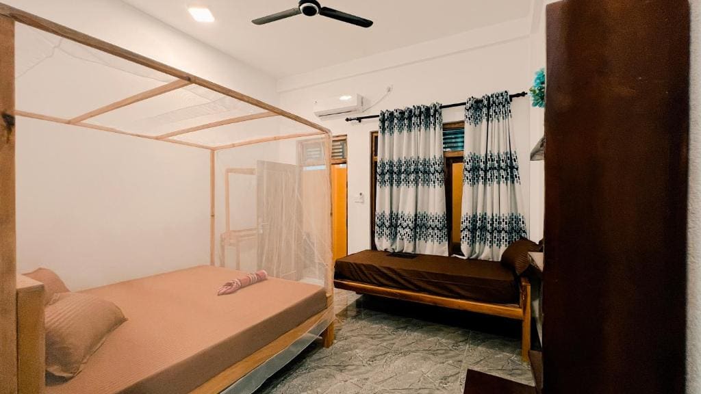 Perera Hotel & Restaurant - View 2