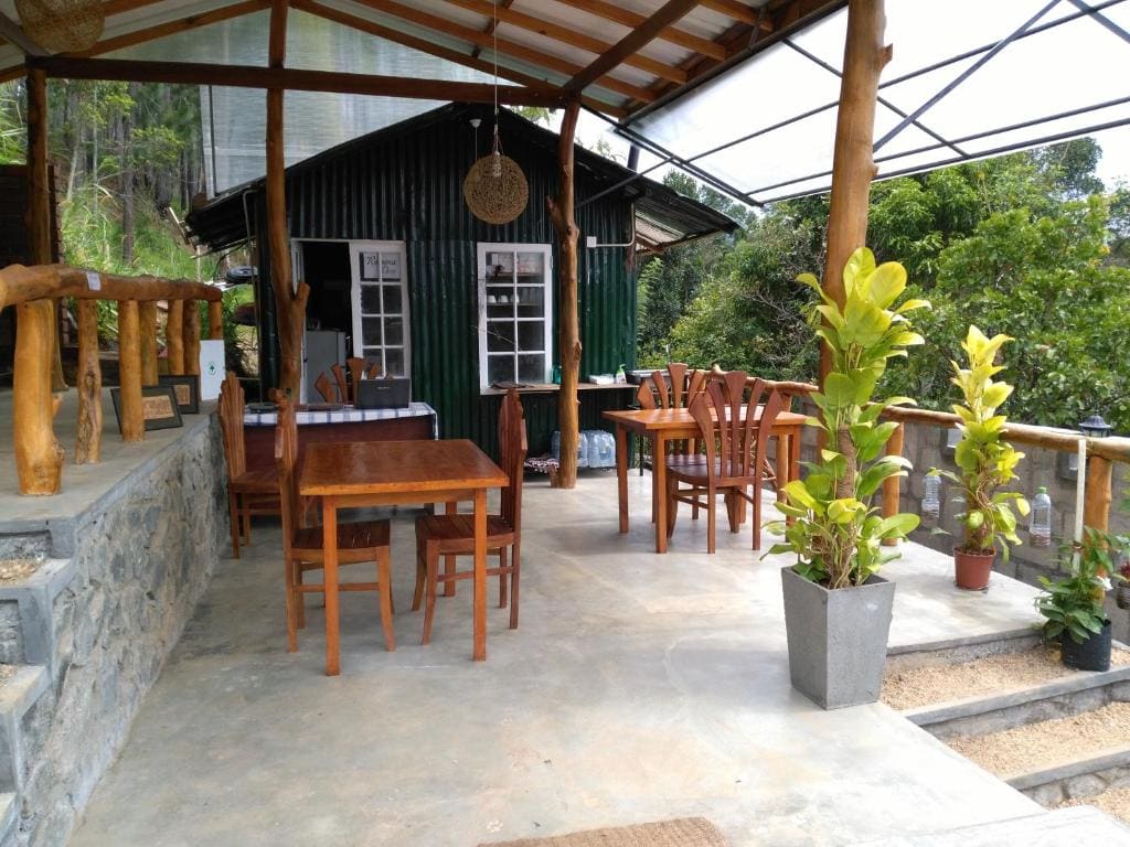 Ella Rawana Den Hotel - View 3