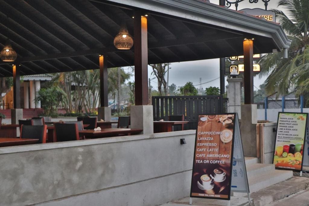 Tangalle Rest House - Main view