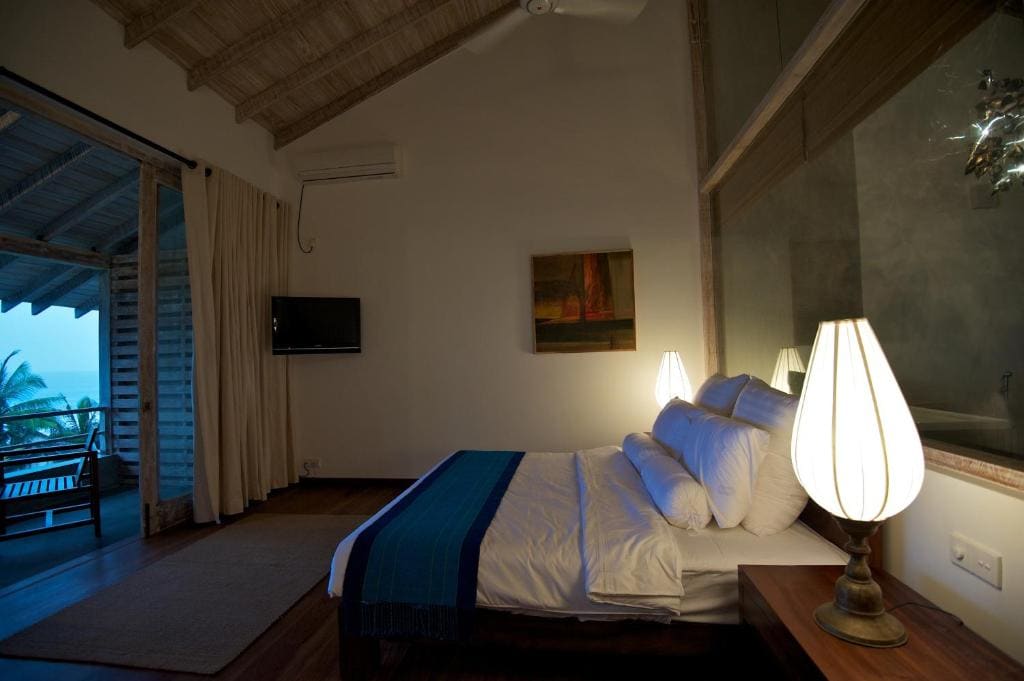 Roman Beach Hotel - View 7