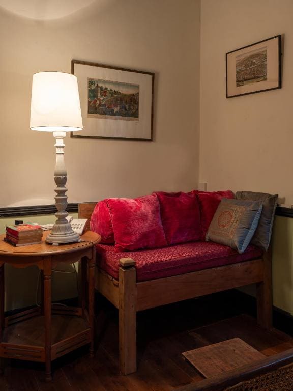 Selwood Cottage - Main view