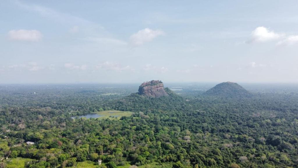 The rock & wild sigiriya - Main view