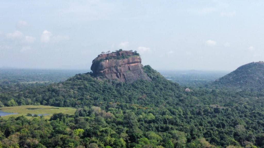 The rock & wild sigiriya - View 3