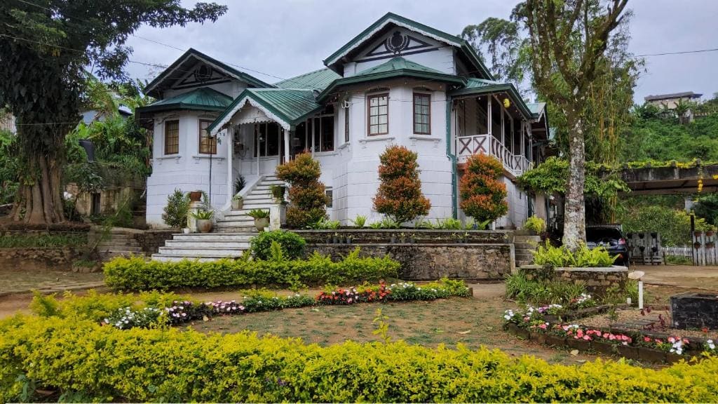 Walauwa on the hill - Main view