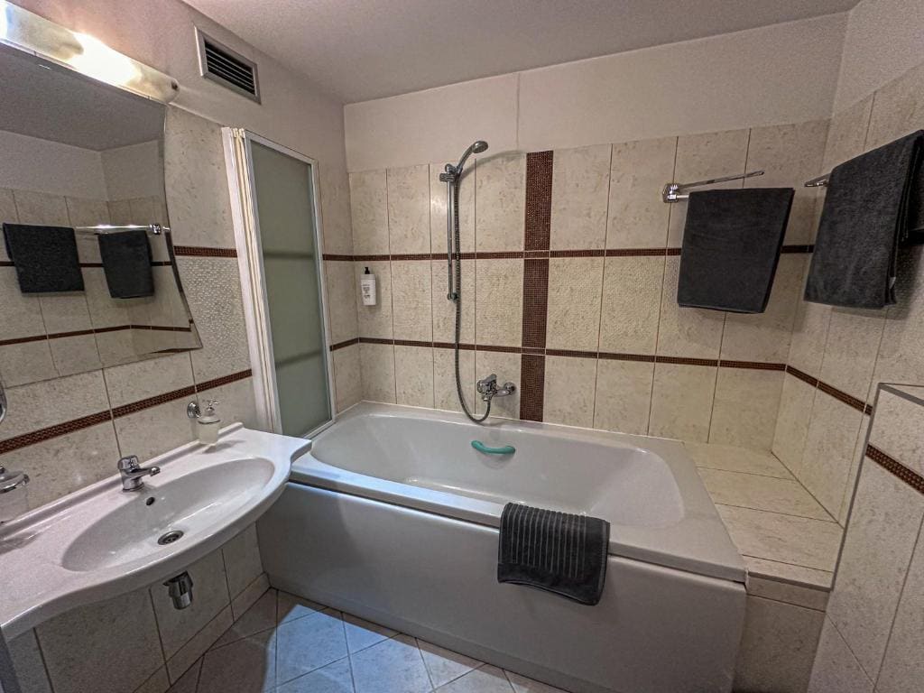 All-in rooms - View 4