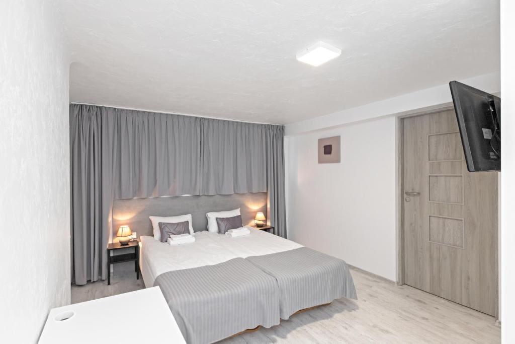 HappyInn Rooms - View 6