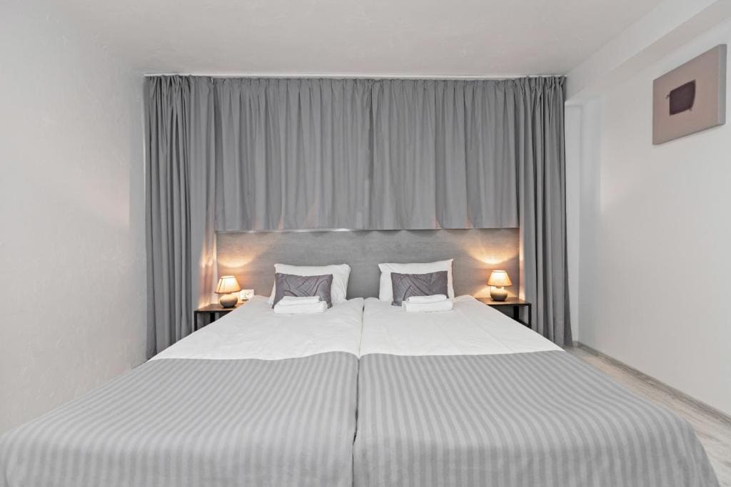 HappyInn Rooms - View 5