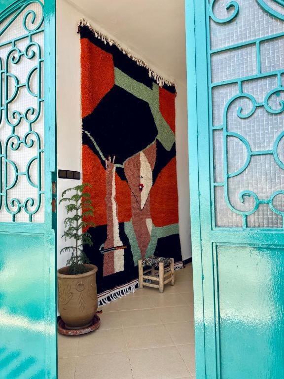 Taghazout surf house mountain — Vue principale