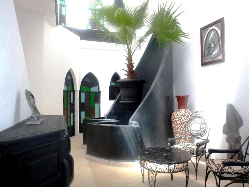 Ryad Laârouss Family - View 4