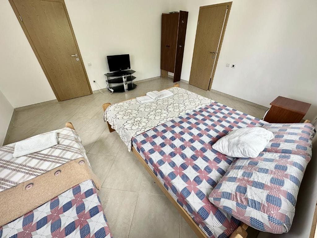 Anit Rooms - Main view