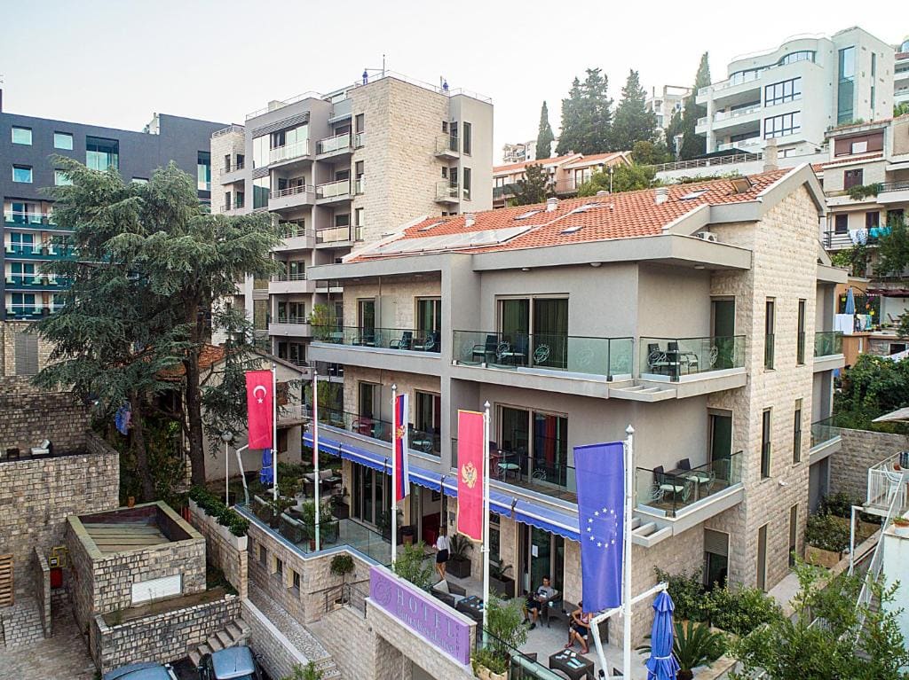 Hotel Butua Residence - Main view