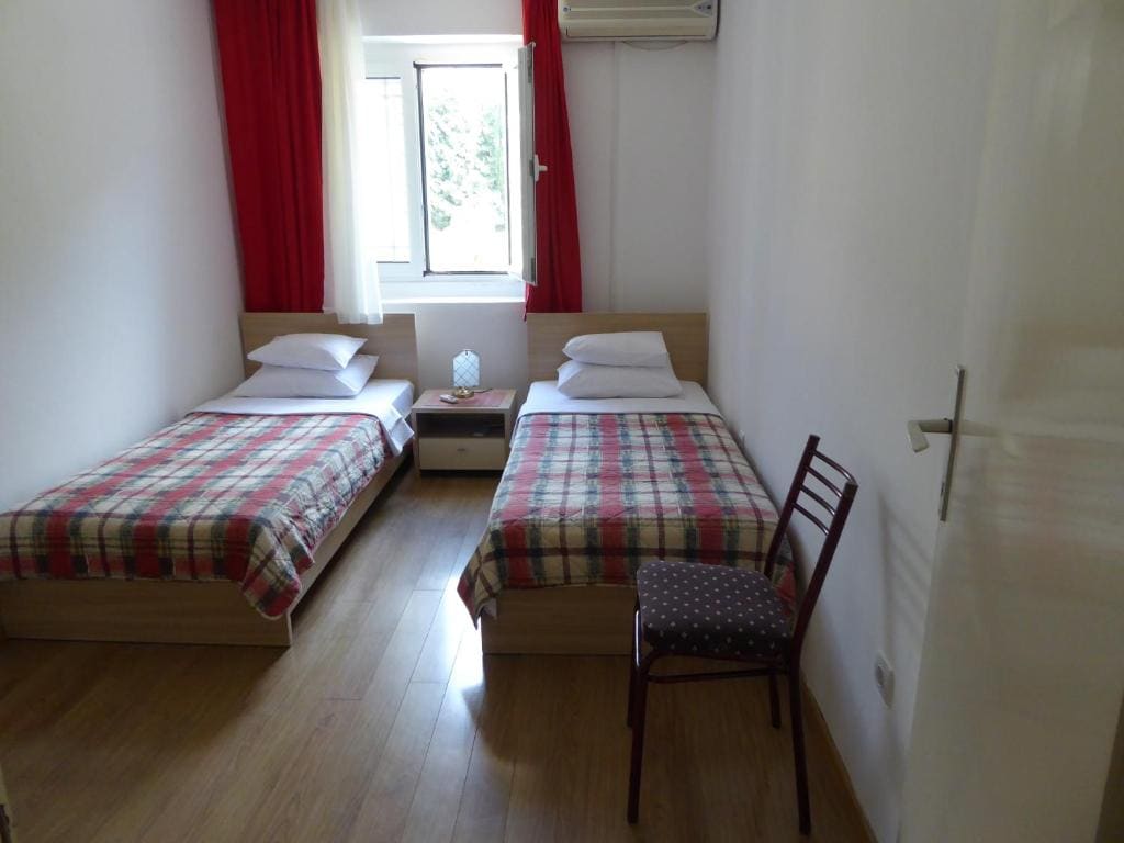 Springs Apartments & Rooms - View 3