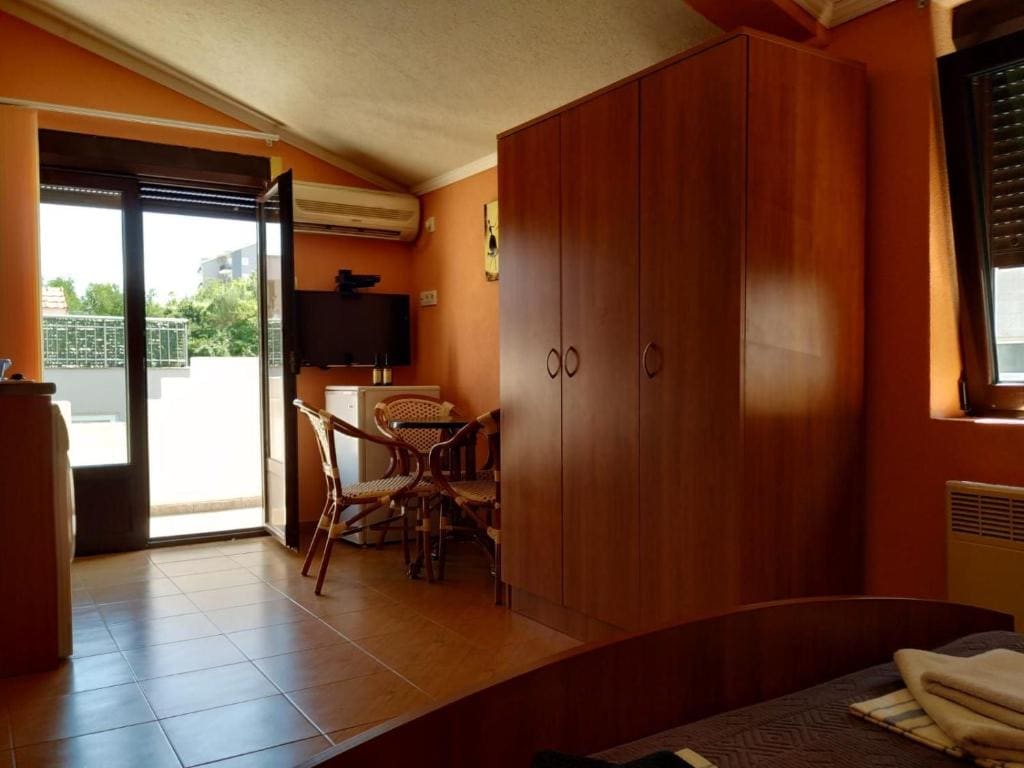 Villa Budvanka Guesthouse - View 2