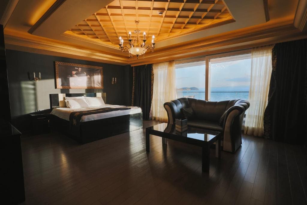 Mr.I Boutique Hotel & Bar - View 2