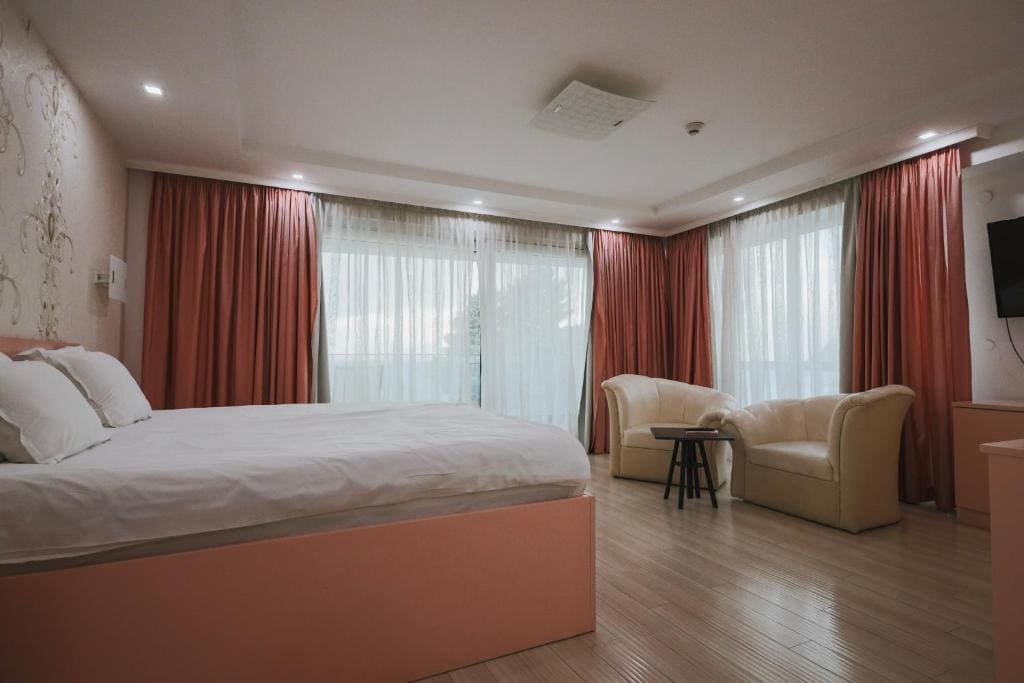 Mr.I Boutique Hotel & Bar - View 7