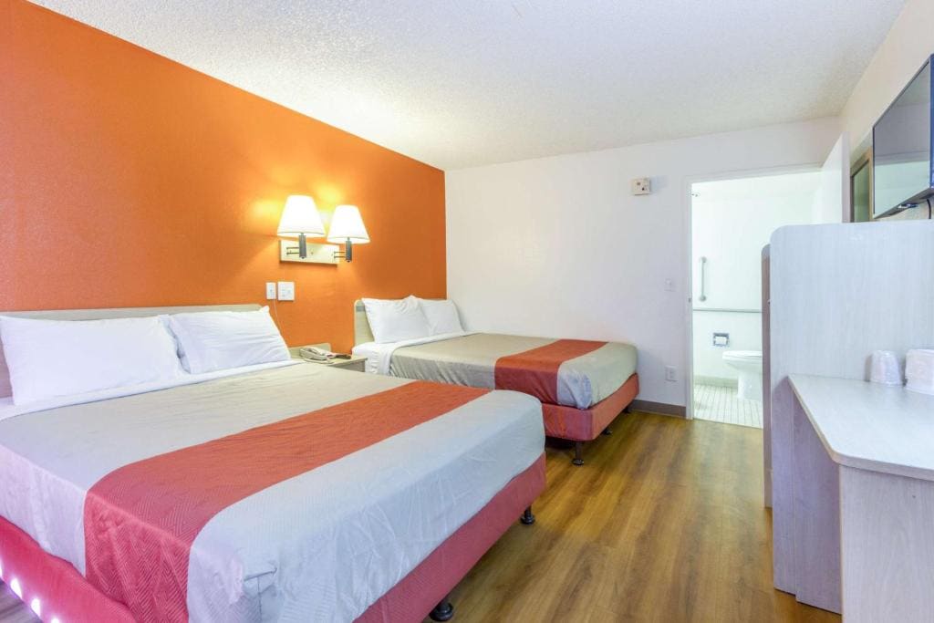 Motel 6-Phoenix, AZ - Airport - 24th Street - View 2