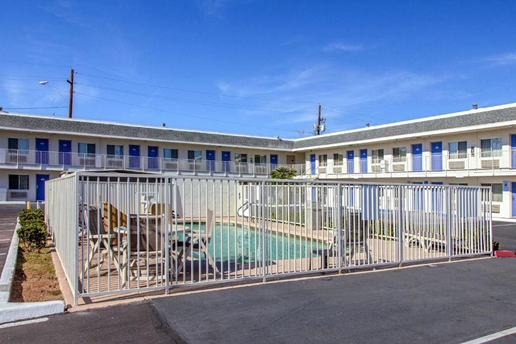 Motel 6-Phoenix, AZ - Airport - 24th Street - View 5