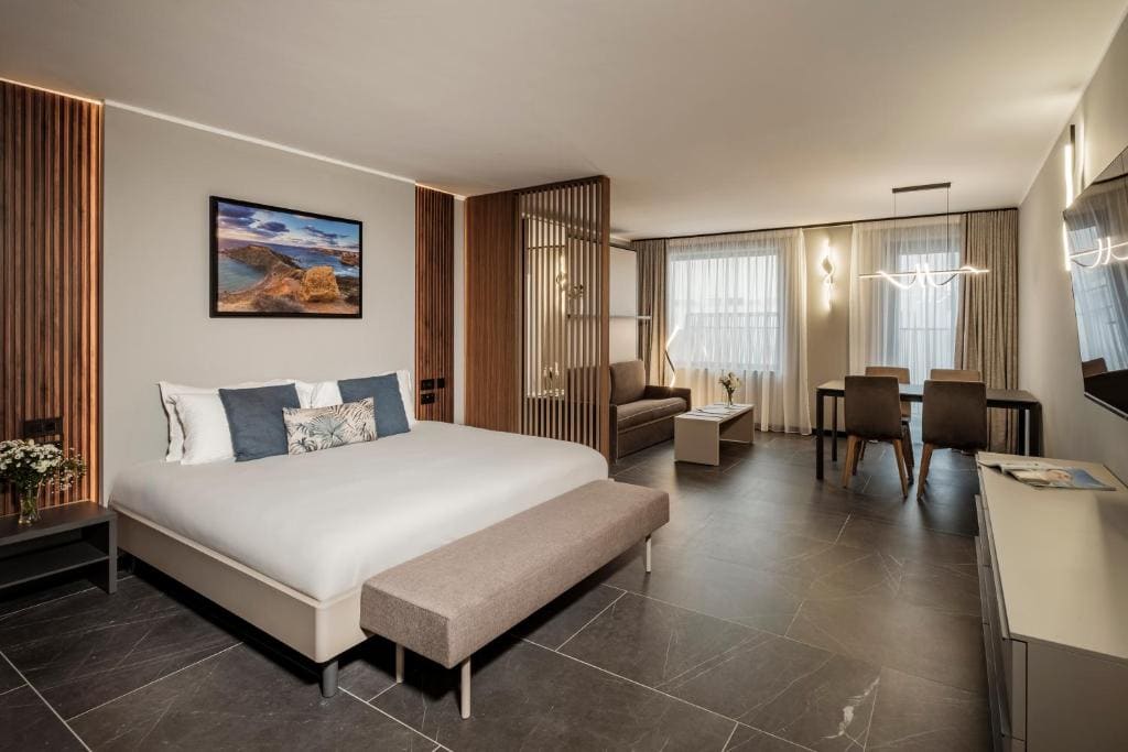 Isabella Suites - View 6