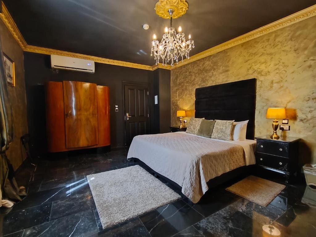 Julina Boutique Living - View 2