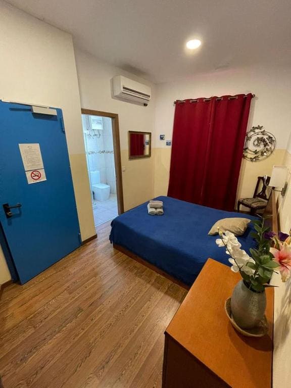 Marco Polo Party Hostel - View 6