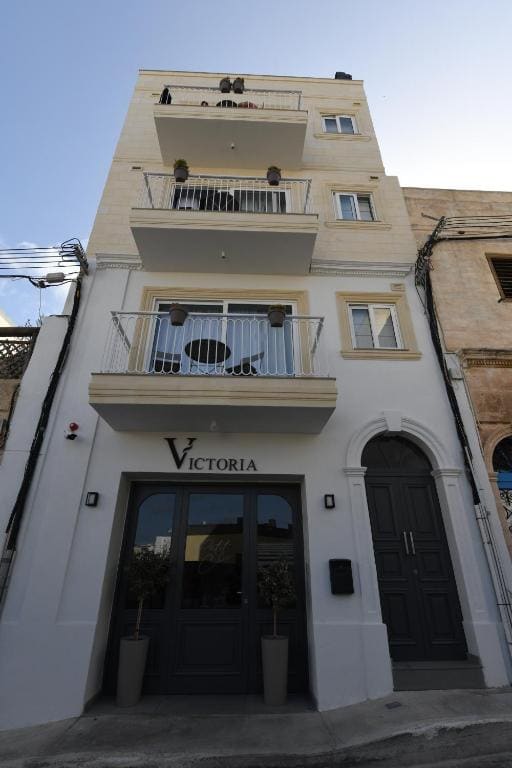 Victoria by Petit Chic - View 7