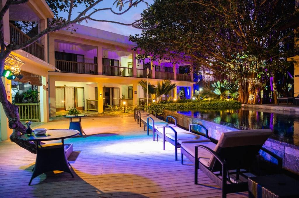 The Garden Lodge Pereybere - Piscine & Jardin - View 2