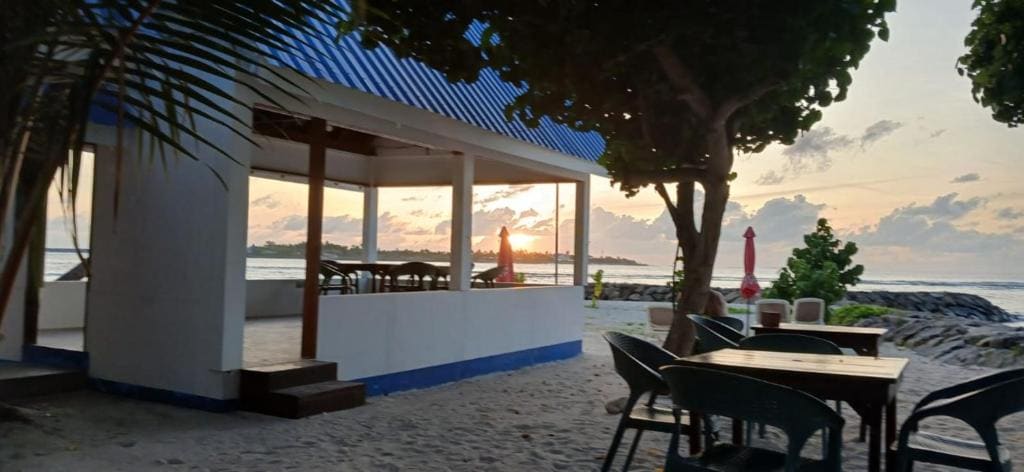 Batuta Maldives Surf View - 写真 5