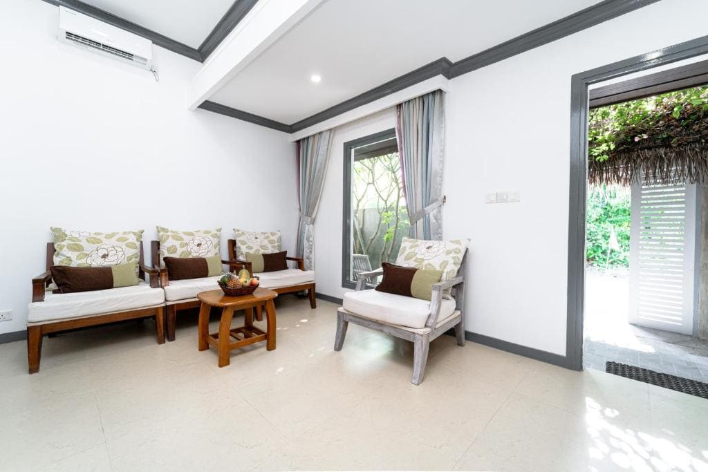 Tropical Tree - View 4