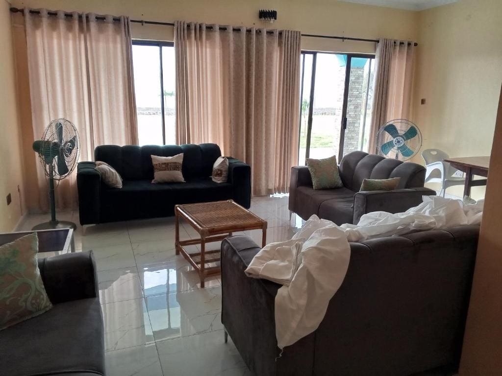 Ulemwaka Lodge - View 6