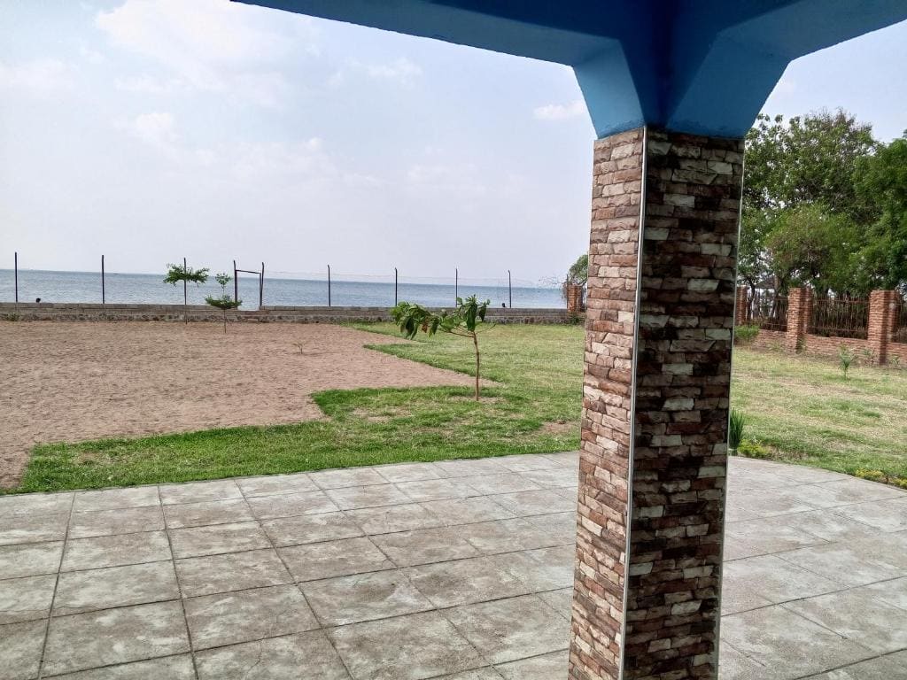 Ulemwaka Lodge - View 3
