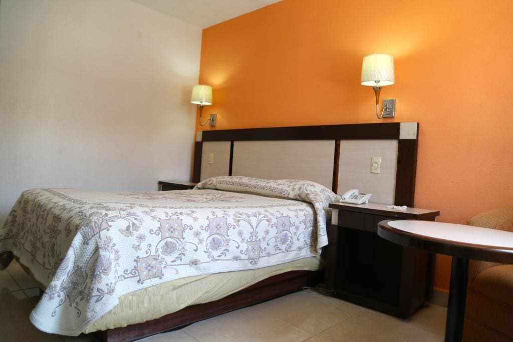 Hotel Baluarte - View 2
