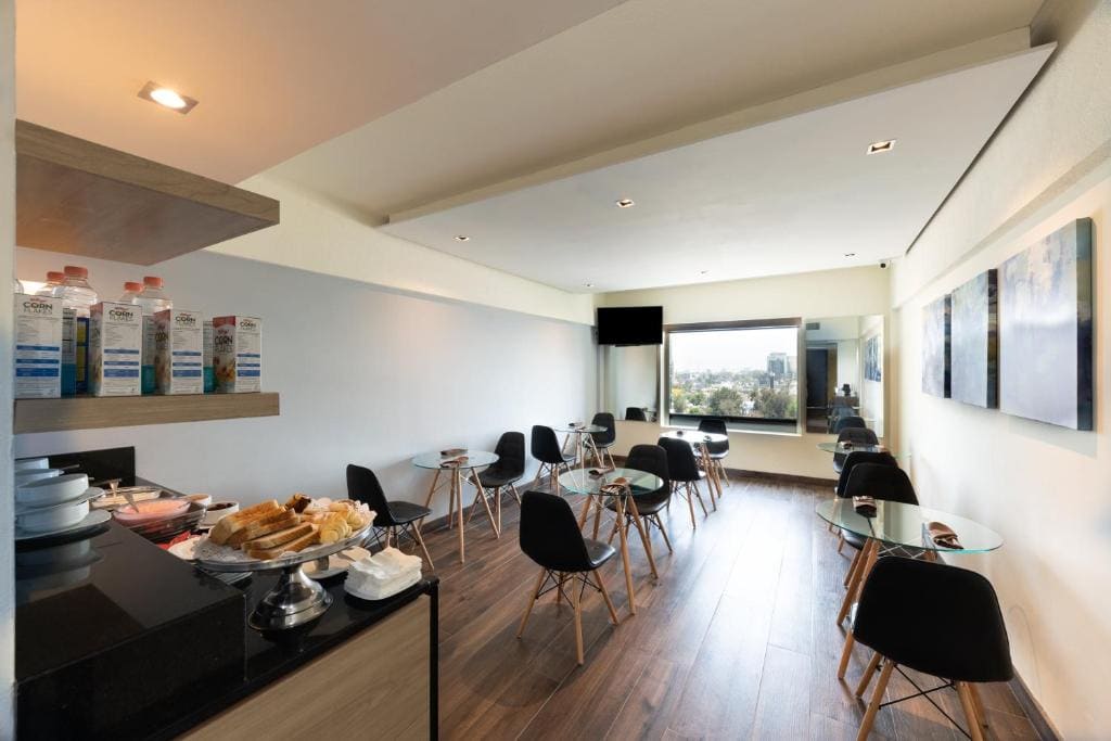 Holiday Inn Guadalajara Expo Plaza del Sol by IHG - View 7