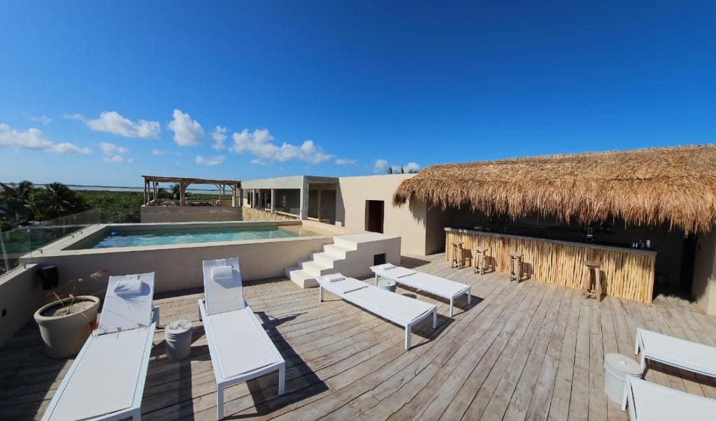 Dos Mares Barefoot Luxury - View 3