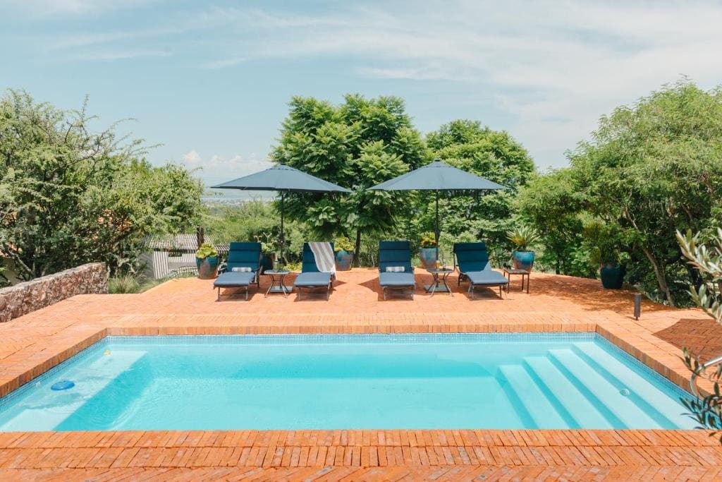 Entremontes Scenic Retreat - View 3