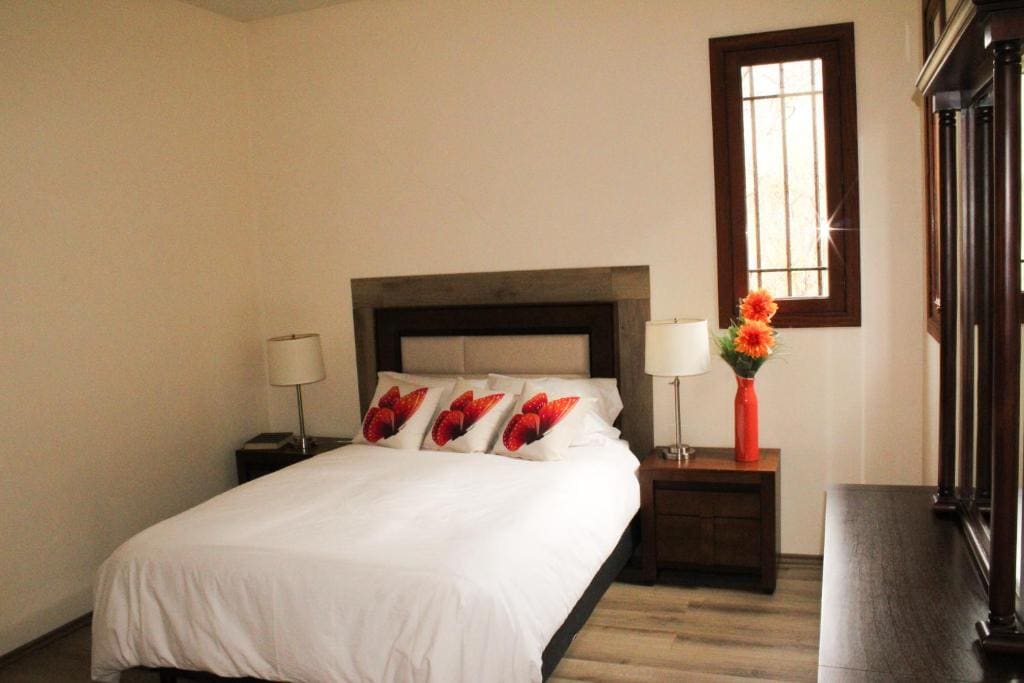 Entremontes Scenic Retreat - View 2