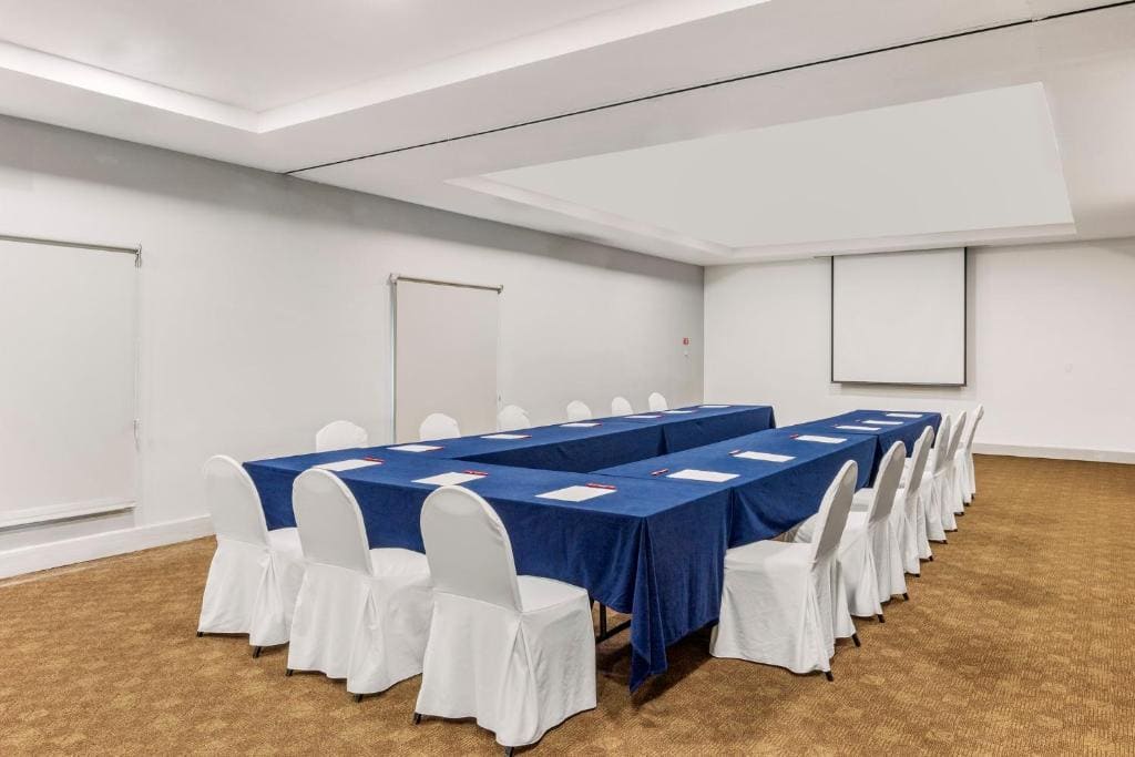 Fiesta Inn Express Nuevo Laredo - View 6
