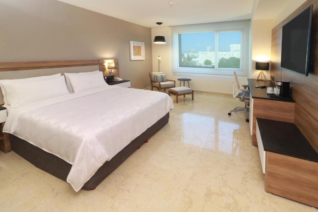 Holiday Inn & Suites - Puerto Vallarta Marina & Golf by IHG - View 2