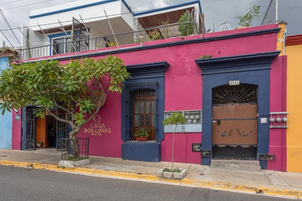 Casa Dos Lunas - Main view