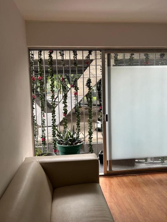Linda Habitacion privada con balcon en Polanco - View 3