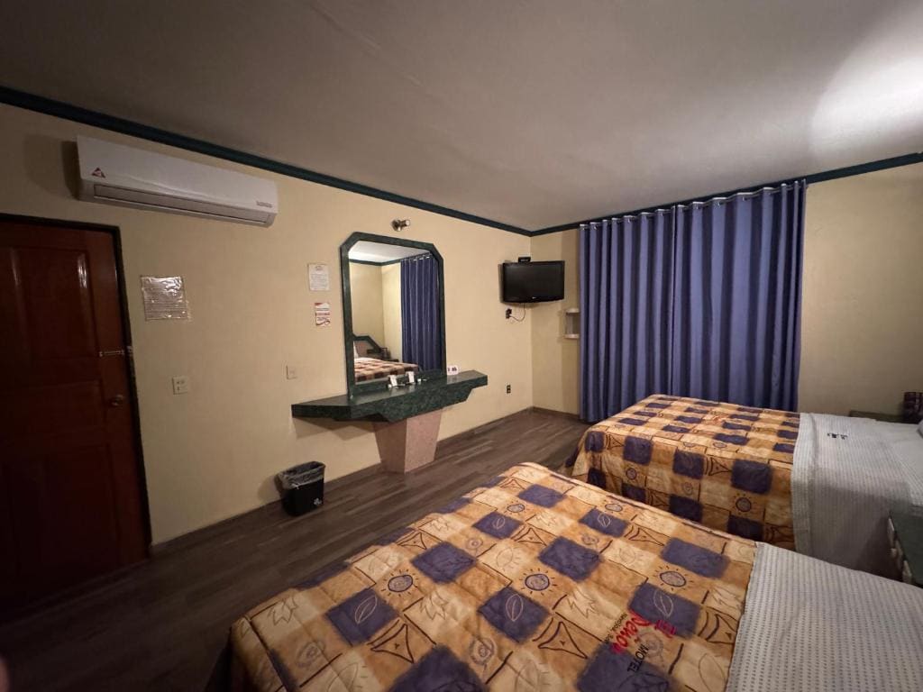 Motel El Peñon - View 2